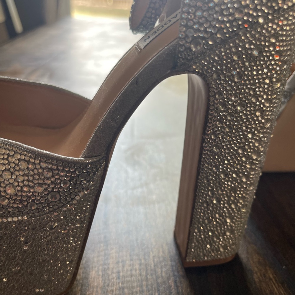 Steve Madden Prompt Rhinestone Platform Pumps - Picture 7 of 9